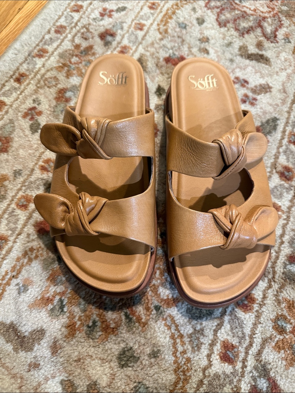 Sofft Women's Tan Knot Slide Sandals
